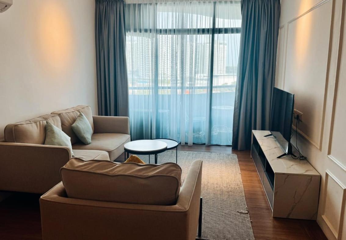 Century Bay Private Residences Sungai Dua Bukit Kültér fotó